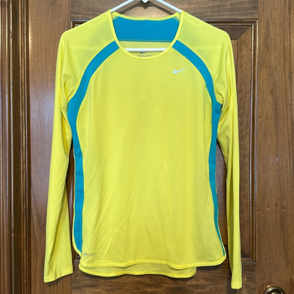 Nike Women’s Dri Fit Long Sleeve